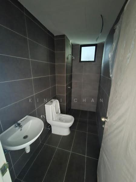 Service Residence for Sale at Maxim Risen - KINKI CHAN - Bathroom - PropertyGuru.com.my