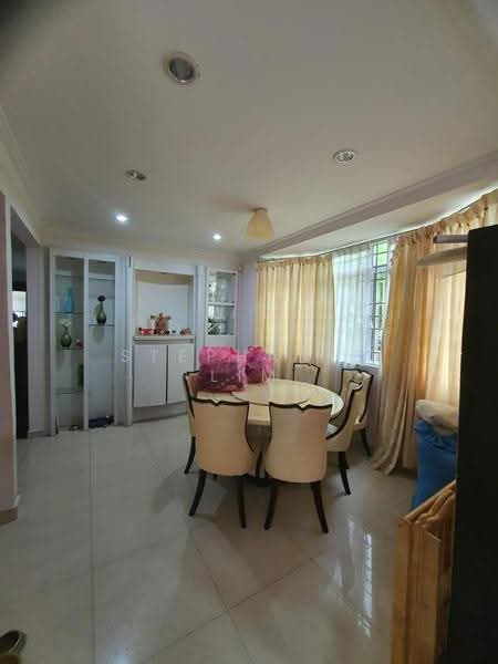 3-storey Terraced House for Rent in Bukit Jambul (Penang) - Stephanie Lim - Dining Room - PropertyGuru.com.my