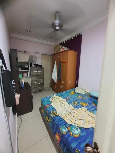 3-storey Terraced House for Rent in Bukit Jambul (Penang) - Stephanie Lim - Bedroom - PropertyGuru.com.my