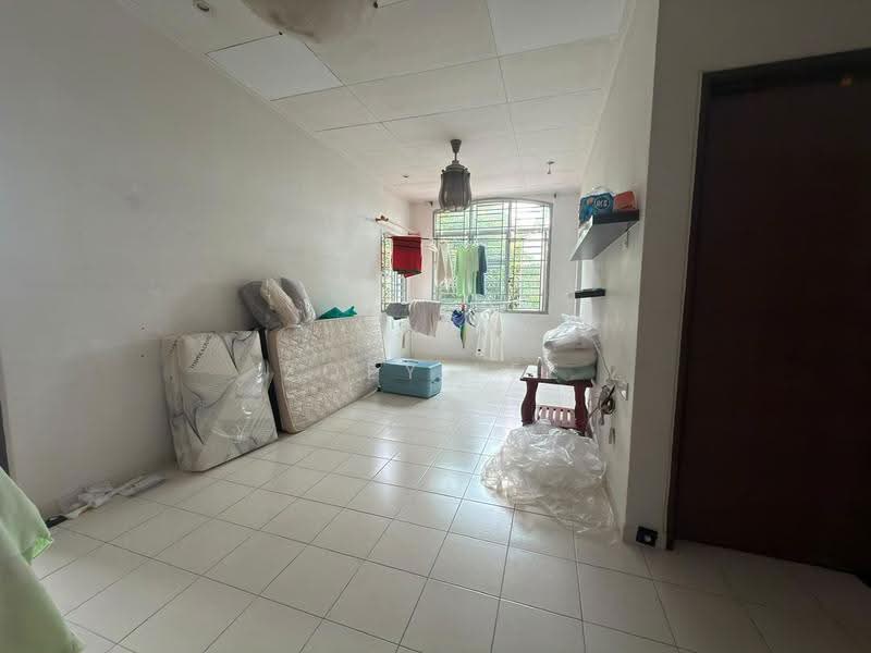 2-storey Terraced House for Sale in Taman Desa Tebrau (Tebrau) - Zoey Lee - Living Room - PropertyGuru.com.my