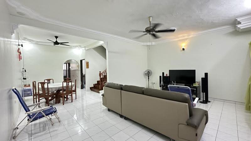 Rumah Teres 2-Tingkat untuk Dijual di Bandar Pengkalan Indah (Ipoh) - Edmond Tan - Living Room - PropertyGuru.com.my