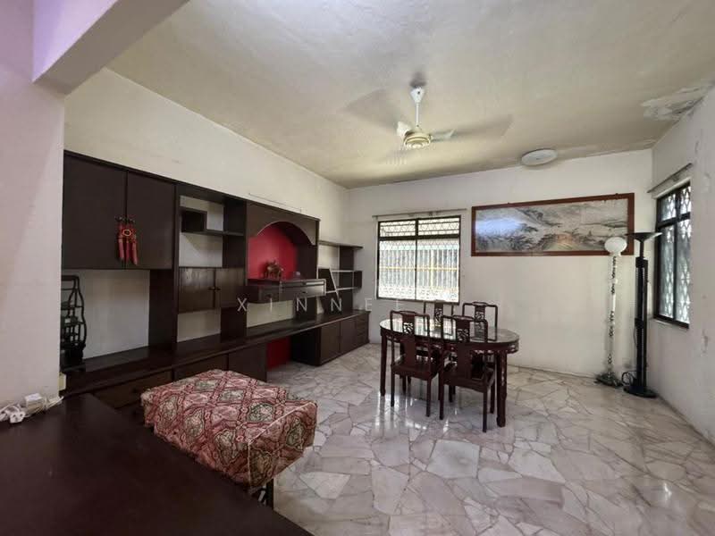 Bungalow House for Rent in Island Glades (Jelutong) - Xinnee . - Living Room - PropertyGuru.com.my