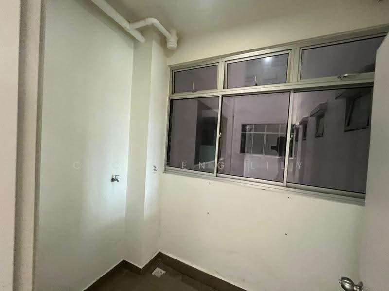 Kediaman Servis untuk Dijual di Meridin Bayvue Serviced Apartment - Coco Feng Lily - PropertyGuru.com.my