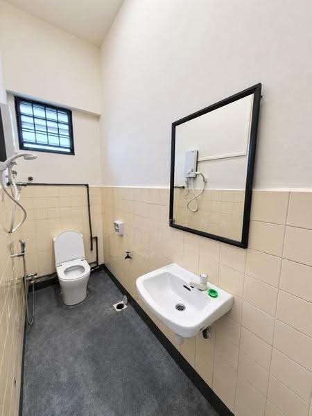 Kedai untuk Disewa di Bandar Baru Permas Jaya (Permas Jaya) - Christina Ling - Bathroom - PropertyGuru.com.my