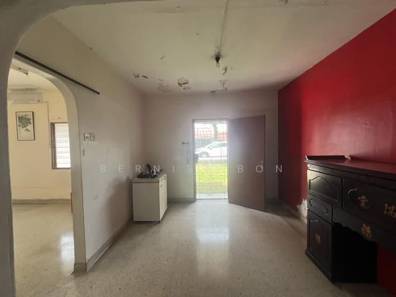 Rumah Teres 1-Tingkat untuk Dijual di Seksyen 14 (Petaling Jaya) - Bernisa Bon - Living Room - PropertyGuru.com.my