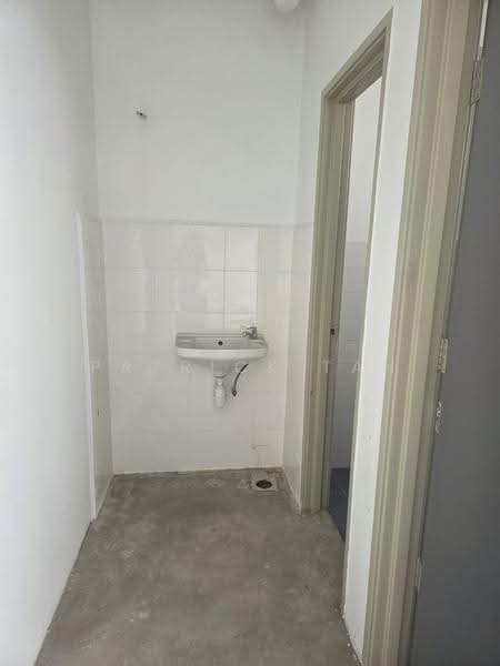 Kedai / Pejabat untuk Dijual di Sepang (Selangor) - Patrick Tan - Bathroom - PropertyGuru.com.my