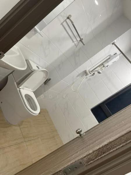 Service Residence for Sale at Country Garden Central Park - Eddie Lai - Bathroom - PropertyGuru.com.my
