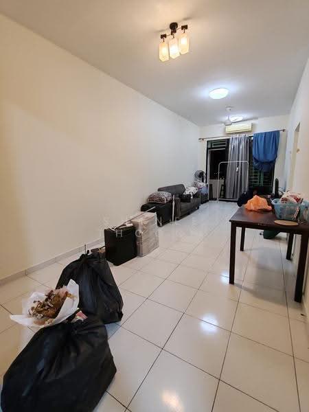 Kediaman Servis untuk Disewa di Jentayu Residensi @ Tampoi - Shinee Thoong - Living Room - PropertyGuru.com.my