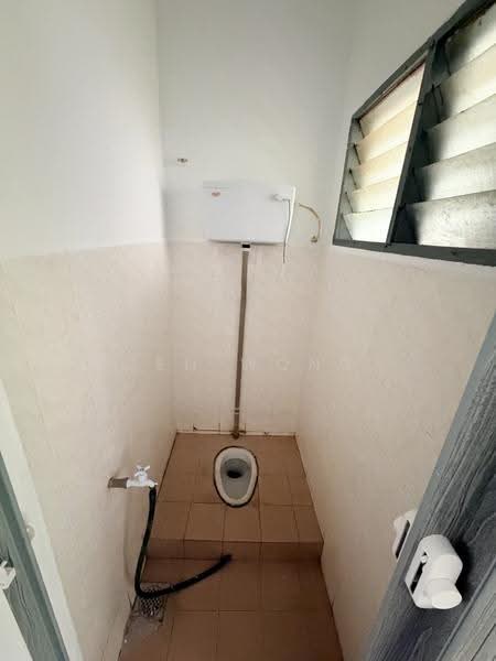 Rumah Teres 2-Tingkat untuk Dijual di Bandar Putra (Segamat) - Zen Wong - Bathroom - PropertyGuru.com.my