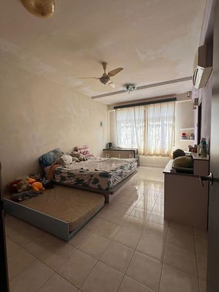 2.5-storey Terraced House for Sale in Taman Bukit Serdang (Seri Kembangan) - Katrina Chan - Bedroom - PropertyGuru.com.my