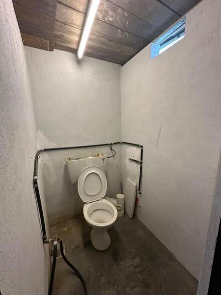 1.5-storey Terraced House for Sale in Dato Keramat (George Town) - Xinnee . - Bathroom - PropertyGuru.com.my
