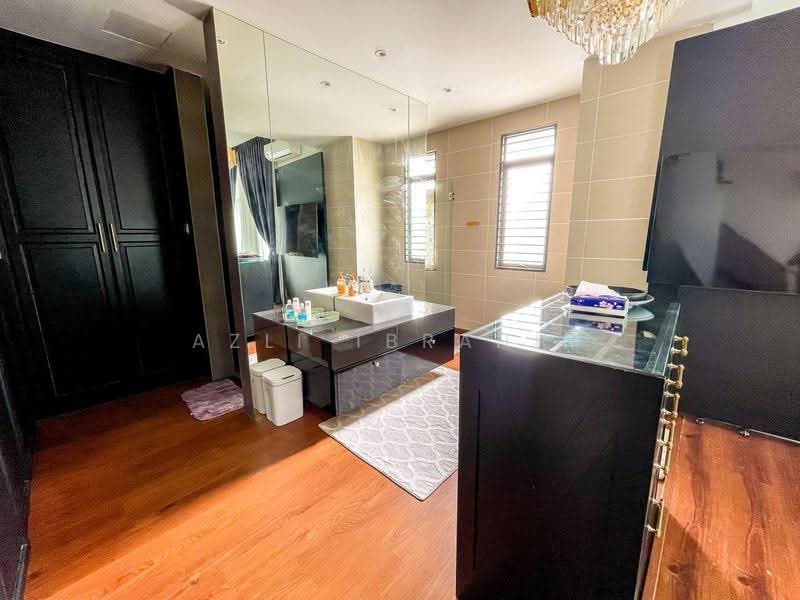 Semi-Detached House for Sale in Kajang (Selangor) - Azli Ibrahim - Bathroom - PropertyGuru.com.my