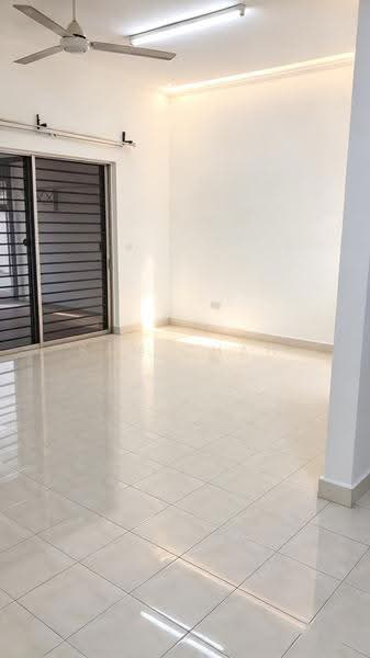 2-storey Terraced House for Sale in Shah Alam (Selangor) - Sam Chan - Living Room - PropertyGuru.com.my