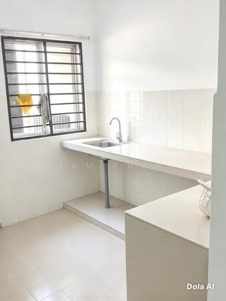 2-storey Terraced House for Sale in Shah Alam (Selangor) - Sam Chan - Kitchen - PropertyGuru.com.my
