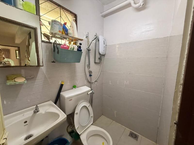 2.5-storey Terraced House for Sale in Taman Sri Bintang (Kepong) - Alven Lim - Bathroom - PropertyGuru.com.my