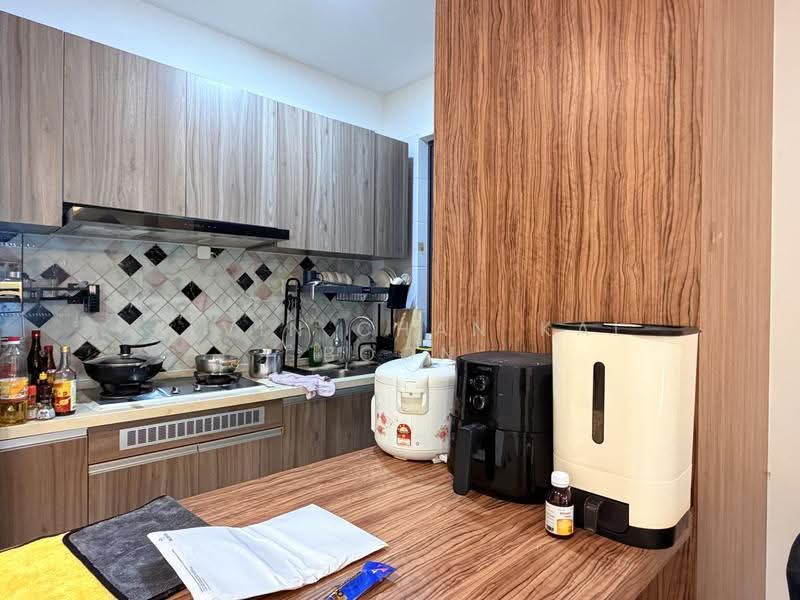 Service Residence for Sale at Country Garden Central Park - Alvin Chan Kai Boon - Kitchen - PropertyGuru.com.my