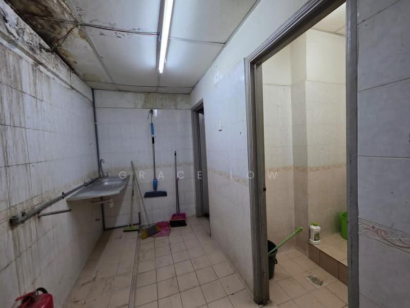 Shop / Office for Rent in Kajang (Selangor) - Grace Low - Interior - PropertyGuru.com.my