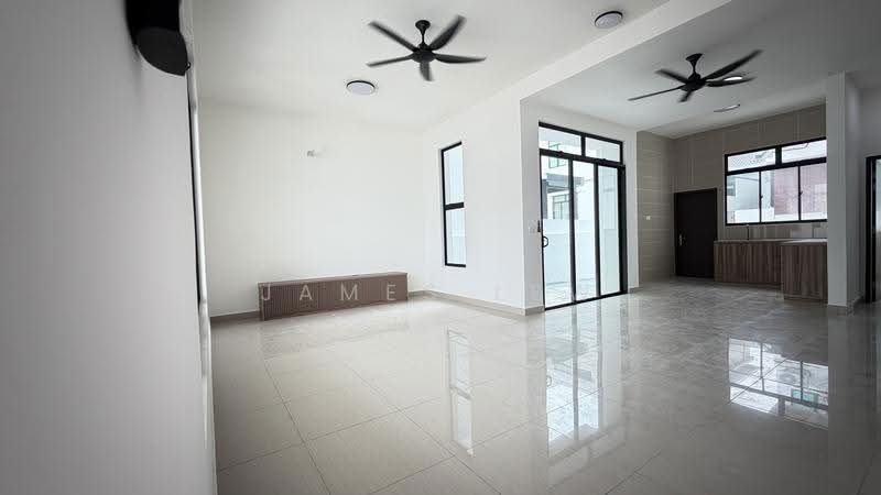 2-storey Terraced House for Sale in Ulu Tiram (Johor) - James Lew - Living Room - PropertyGuru.com.my