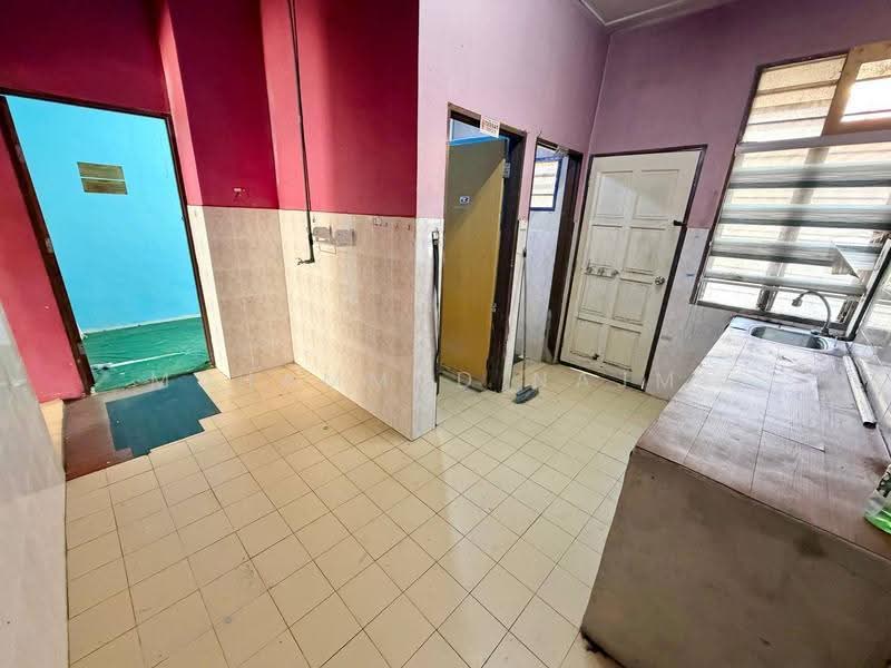 Rumah Teres untuk Dijual di Kuantan (Pahang) - Muhammad Najmi - Kitchen - PropertyGuru.com.my