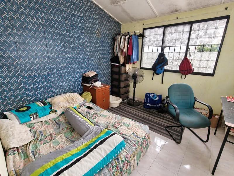 1.5-storey Terraced House for Sale in Taman Sri Melati (Selayang) - Azli Ibrahim - Bedroom - PropertyGuru.com.my