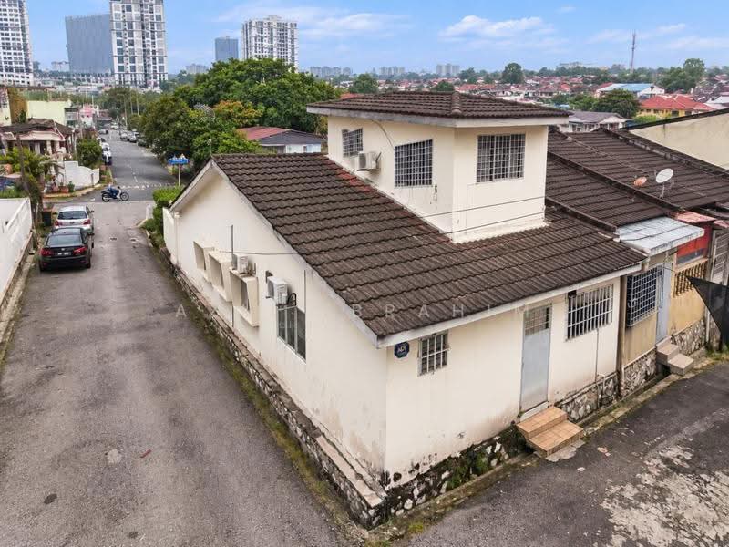 1.5-storey Terraced House for Sale in Taman Sri Melati (Selayang) - Azli Ibrahim - Exterior - PropertyGuru.com.my