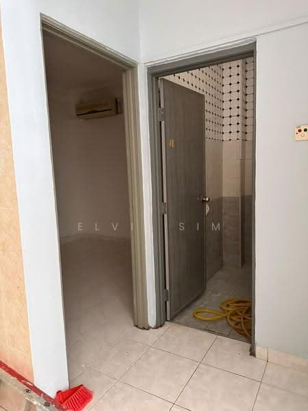 Rumah Teres 1.5-Tingkat untuk Disewa di Taman Rinting (Masai) - Elvis Sim - Interior - PropertyGuru.com.my