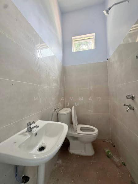 Rumah Berkembar untuk Dijual di Dungun (Terengganu) - Muhammad Najmi - Bathroom - PropertyGuru.com.my