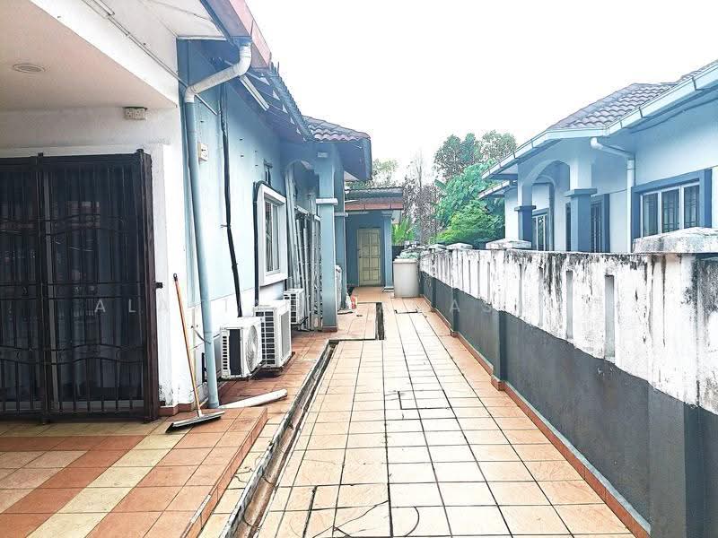 Semi-Detached House for Sale in Taman Johan Setia (Klang) - Alavian Ramasamy - Exterior - PropertyGuru.com.my