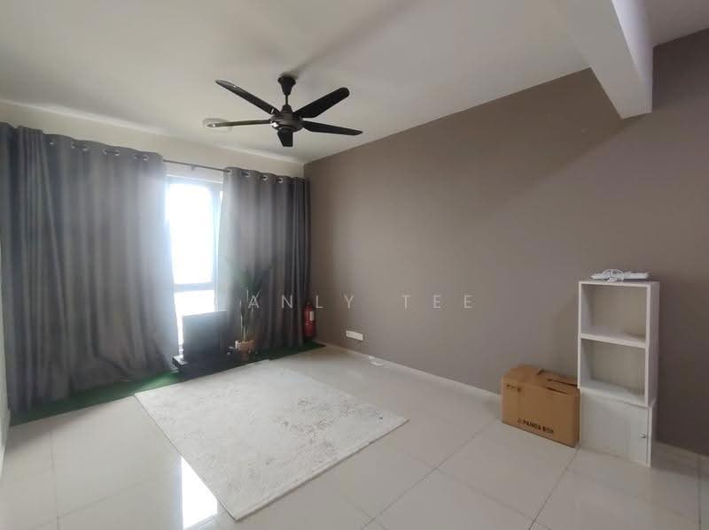 Kediaman Servis untuk Disewa di Gravit8, Klang - Canly Tee - Living Room - PropertyGuru.com.my