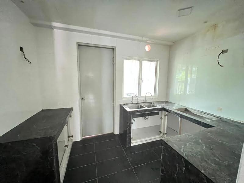 Rumah Teres untuk Disewa di Kuantan (Pahang) - Chin Yun Lee - Kitchen - PropertyGuru.com.my