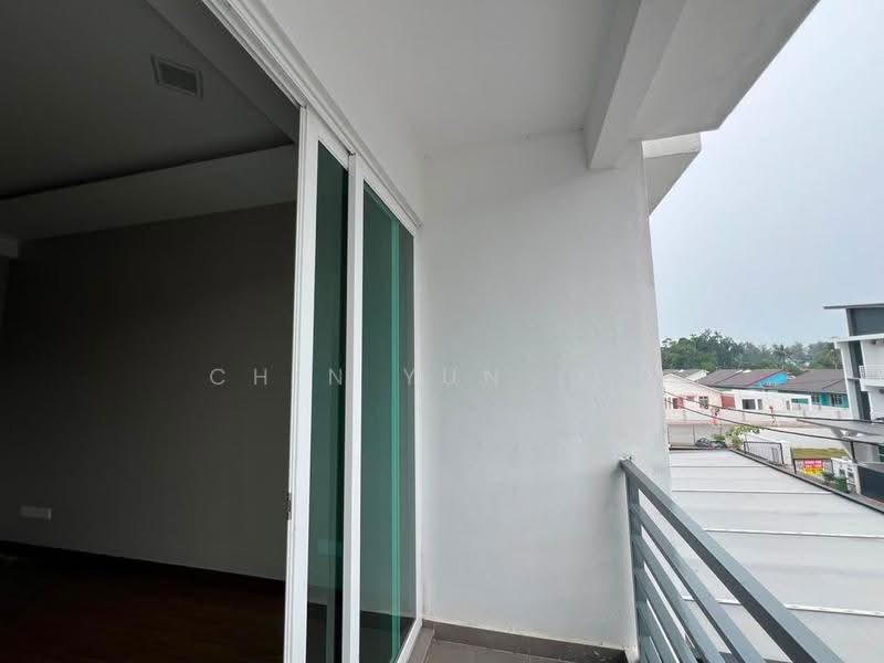 Rumah Teres untuk Disewa di Kuantan (Pahang) - Chin Yun Lee - Balcony - PropertyGuru.com.my
