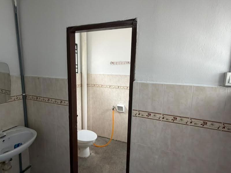 Rumah Teres 2-Tingkat untuk Dijual di Kulai (Johor) - Shishi . - Bathroom - PropertyGuru.com.my