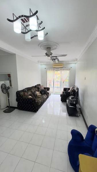 Apartment for Sale at Vista Pinggiran Apartment - Norisma Hartanah - Living Room - PropertyGuru.com.my
