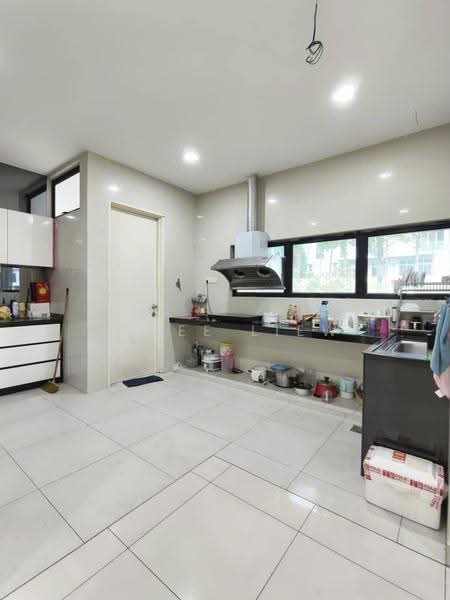 Rumah Kluster untuk Dijual di Taman Mount Austin (Tebrau) - Albee Liew - Kitchen - PropertyGuru.com.my
