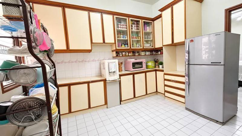Rumah Teres 2-Tingkat untuk Dijual di Taman Setiawangsa (Setiawangsa) - Azli Ibrahim - Kitchen - PropertyGuru.com.my