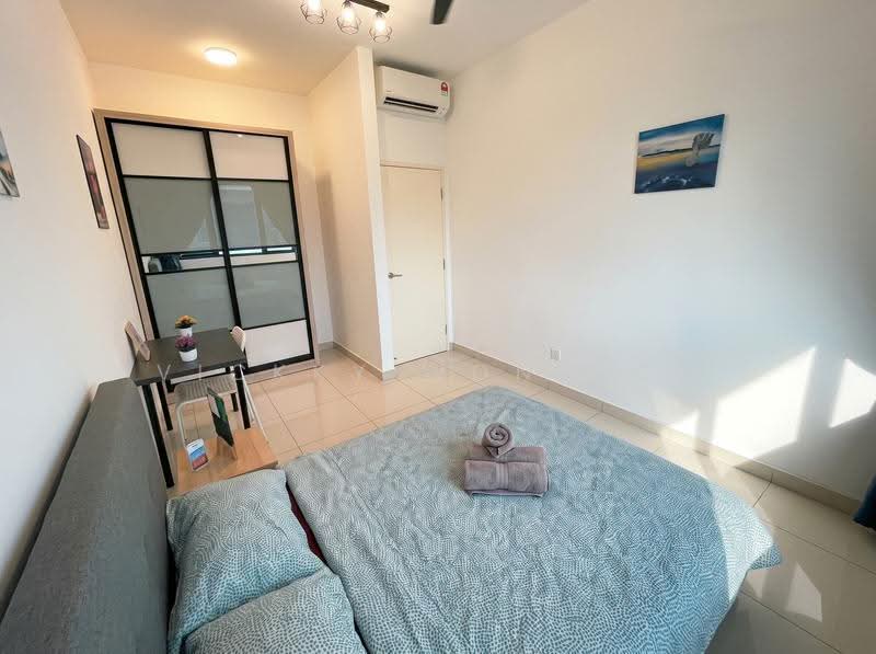 Kediaman Servis untuk Disewa di Parc 3 - Vickky Wong CF - Bedroom - PropertyGuru.com.my