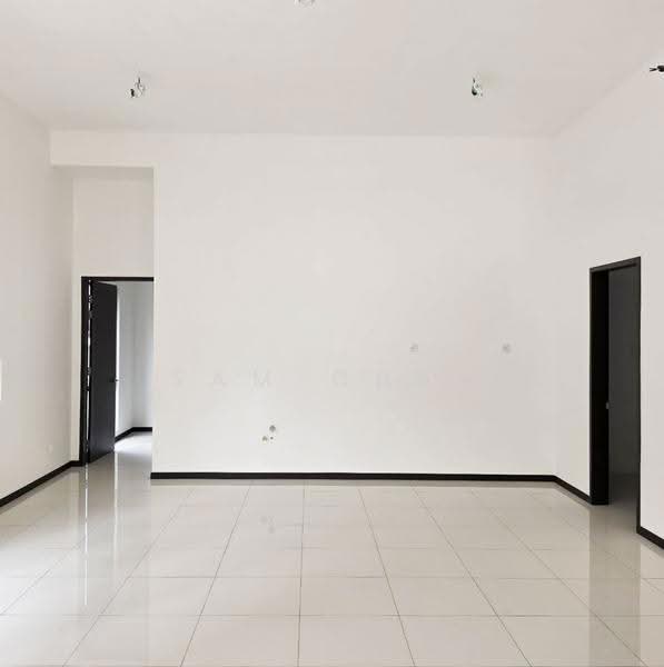 Rumah Berkembar untuk Disewa di Telok Panglima Garang (Selangor) - Sam Chan - Living Room - PropertyGuru.com.my