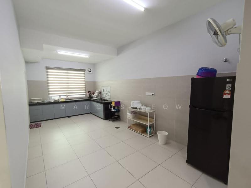 Rumah Teres 2-Tingkat untuk Disewa di Bandar Sri Sendayan (Negeri Sembilan) - Marcus Yeow - Kitchen - PropertyGuru.com.my