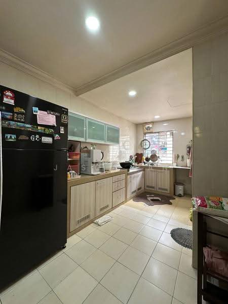 Rumah Teres 2-Tingkat untuk Dijual di Taman Seri Austin (Tebrau) - Jasca Fan - Kitchen - PropertyGuru.com.my