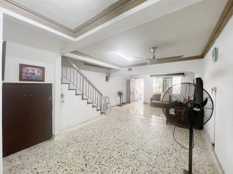 Terraced House for Sale in Taman Selayang Utama (Selayang) - Firdaus Husin - Living Room - PropertyGuru.com.my