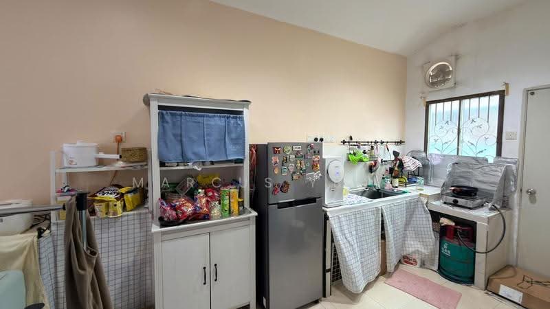 1-storey Terraced House for Sale in Nusari Aman 2 (Labu) - Marcus Yeow - Kitchen - PropertyGuru.com.my