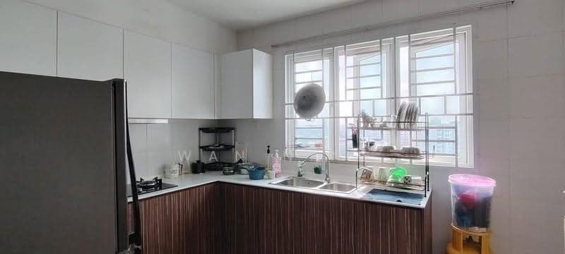 Kediaman Servis untuk Dijual di Seasons Amara Larkin - Wan Ning - Kitchen - PropertyGuru.com.my