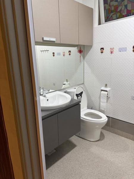 Kediaman Servis untuk Dijual di Seasons Amara Larkin - Wan Ning - Bathroom - PropertyGuru.com.my