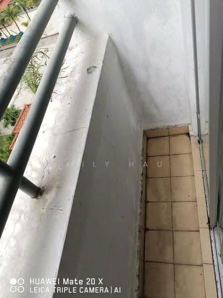 Pangsapuri untuk Dijual di Kipark Apartment - Emily Hau - Balcony - PropertyGuru.com.my