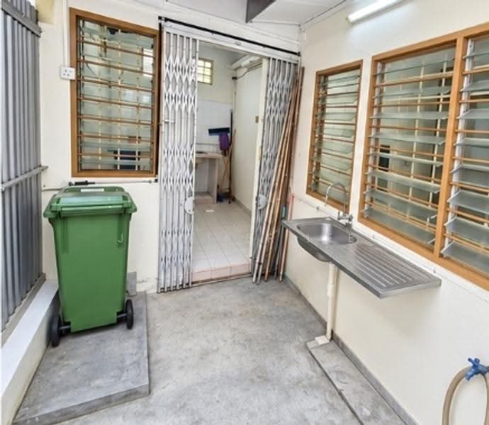 Rumah Teres 1-Tingkat untuk Dijual di Taman Free School (Jelutong) - Jennifer Lee - PropertyGuru.com.my