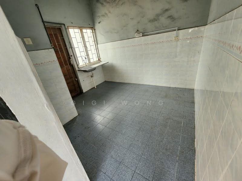 1-storey Terraced House for Sale in Taman Debunga (Merlimau) - Gigi Wong - PropertyGuru.com.my