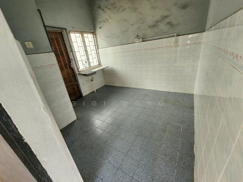 1-storey Terraced House for Sale in Taman Debunga (Merlimau) - Gigi Wong - PropertyGuru.com.my