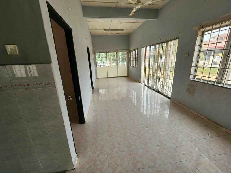 1-storey Terraced House for Sale in Taman Debunga (Merlimau) - Gigi Wong - PropertyGuru.com.my