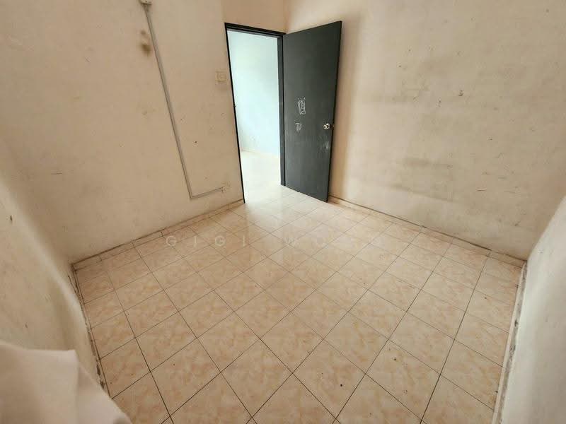 1-storey Terraced House for Sale in Taman Debunga (Merlimau) - Gigi Wong - PropertyGuru.com.my