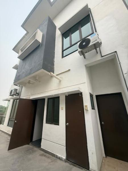Semi-Detached House for Rent in Johor Bahru (Johor) - Alanis Lee - Exterior - PropertyGuru.com.my